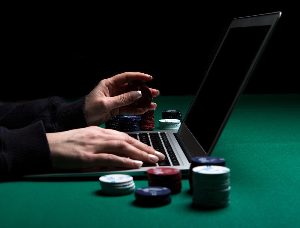 Secrets d’experts pour exploiter les tours gratuits sur les machines à sous – Guide Arizuka
